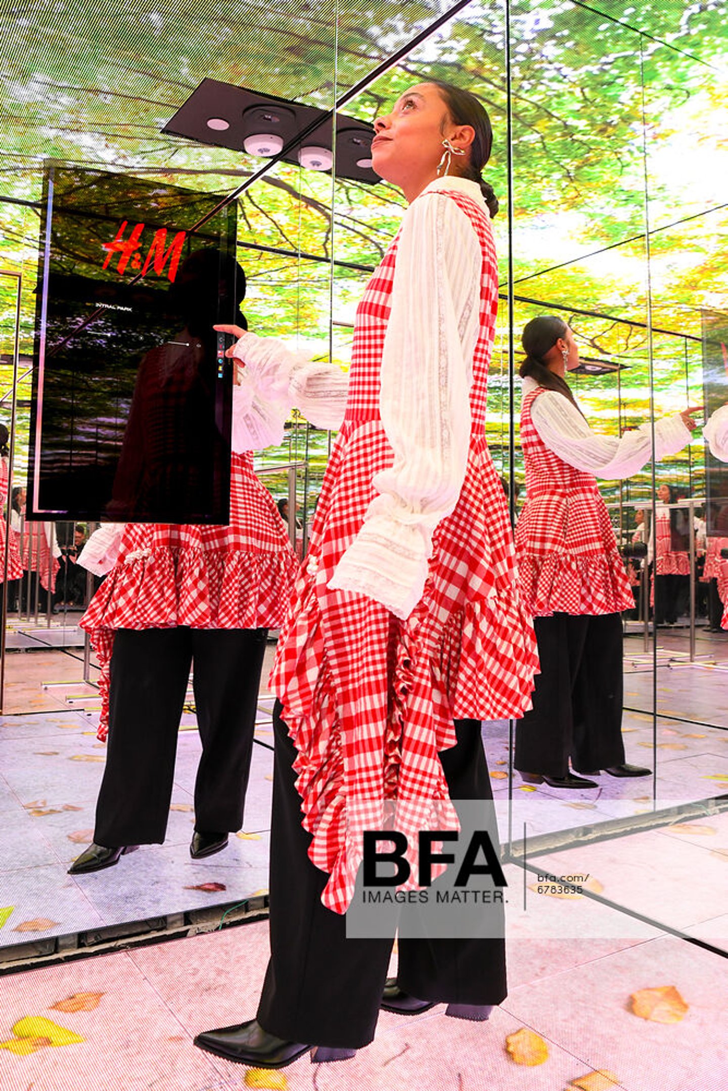 H&M Times Square flagship